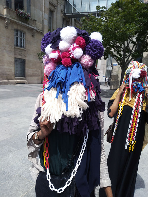 Masque textile pour le Carnaval de Saint-Denis