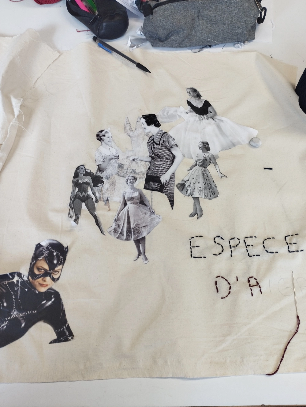 Travail de collage et broderie sur tissu Travail de collage et broderie sur tissu