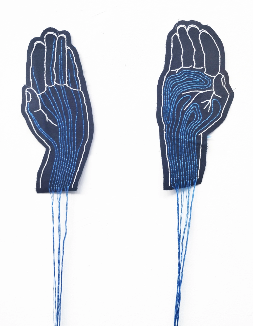 Mains (ex-voto)